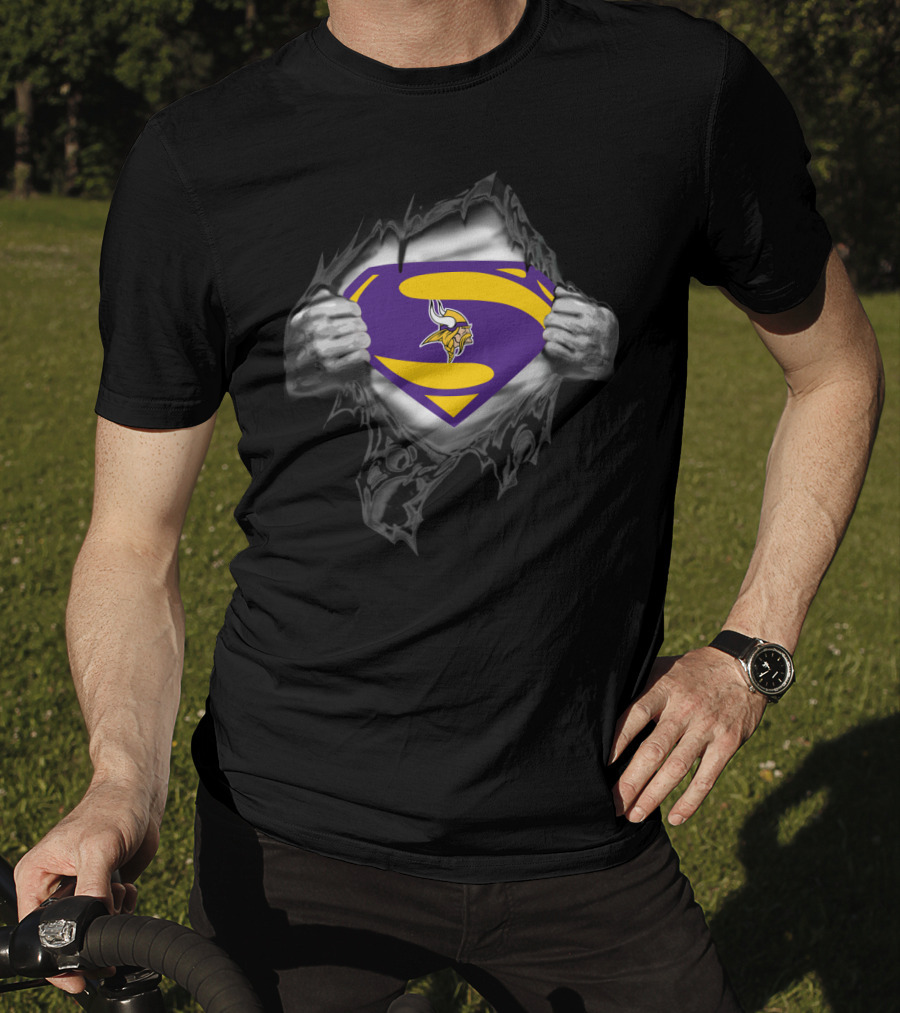 Super Vikings 42 Minnesota Logo Hero T-Shirt