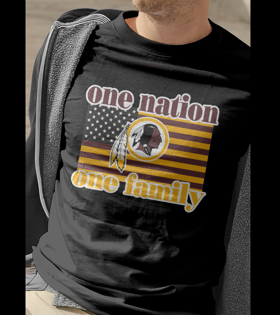 One Nation One Family Washington Redskins Logo American Flag T-Shirt