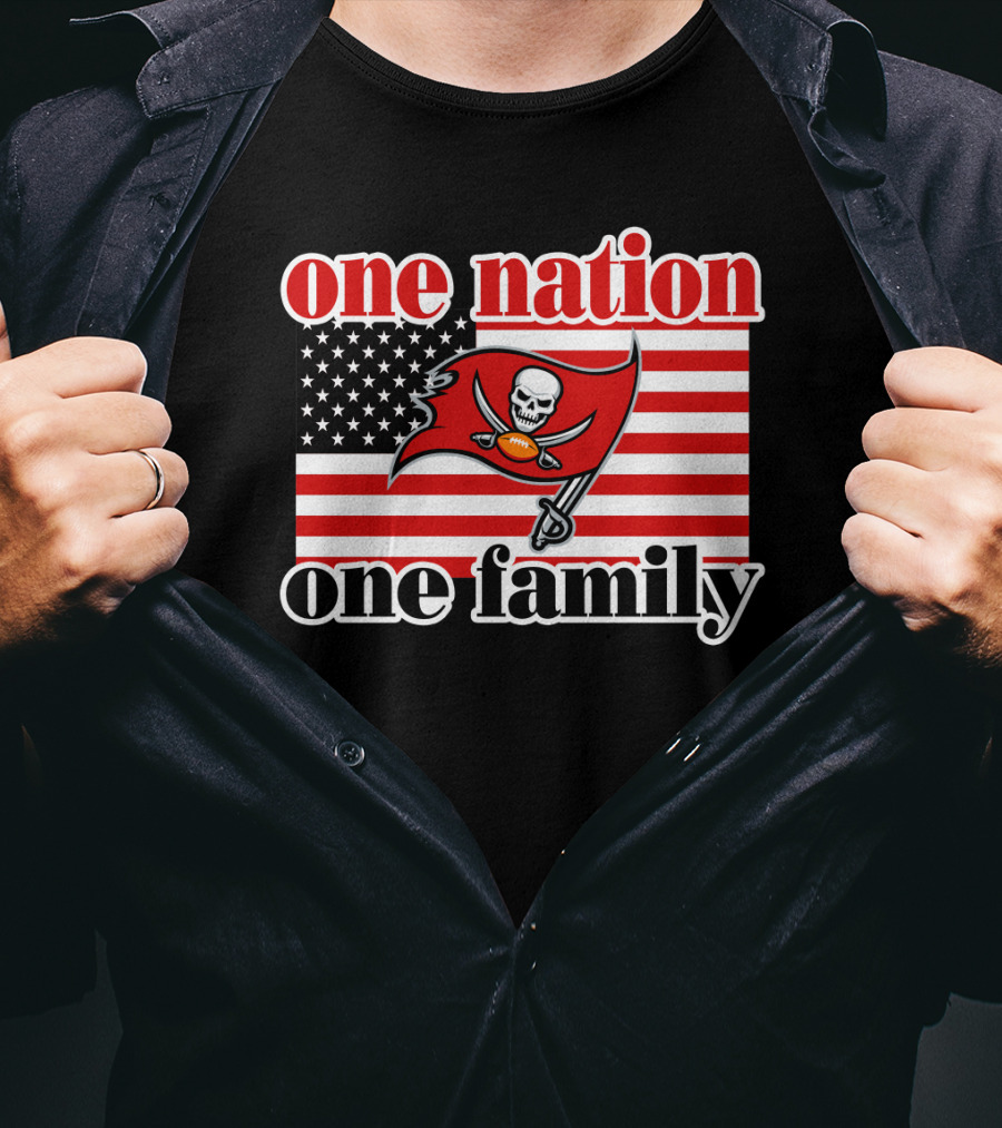 One Nation One Family Tampa Bay Buccaneers American Flag T-Shirt