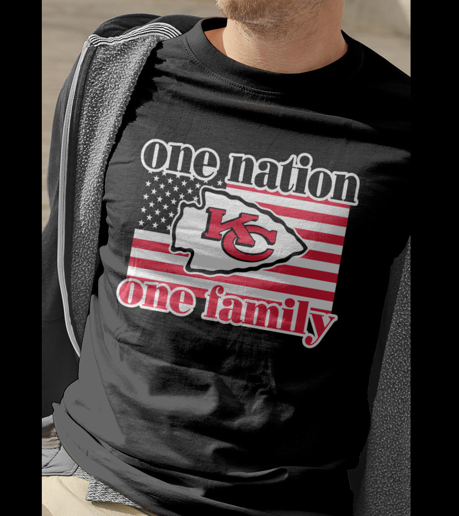 One Nation One Family Kansas City Chiefs Usa Flag T-Shirt