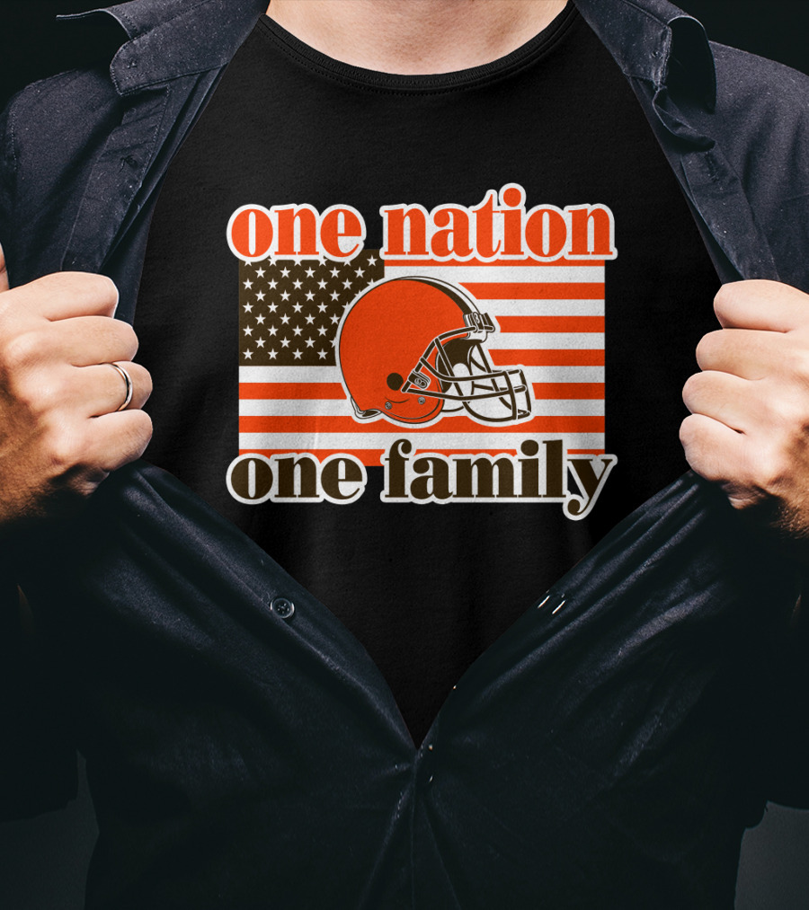 One Nation One Family Cleveland Browns Helmet Flag T-Shirt