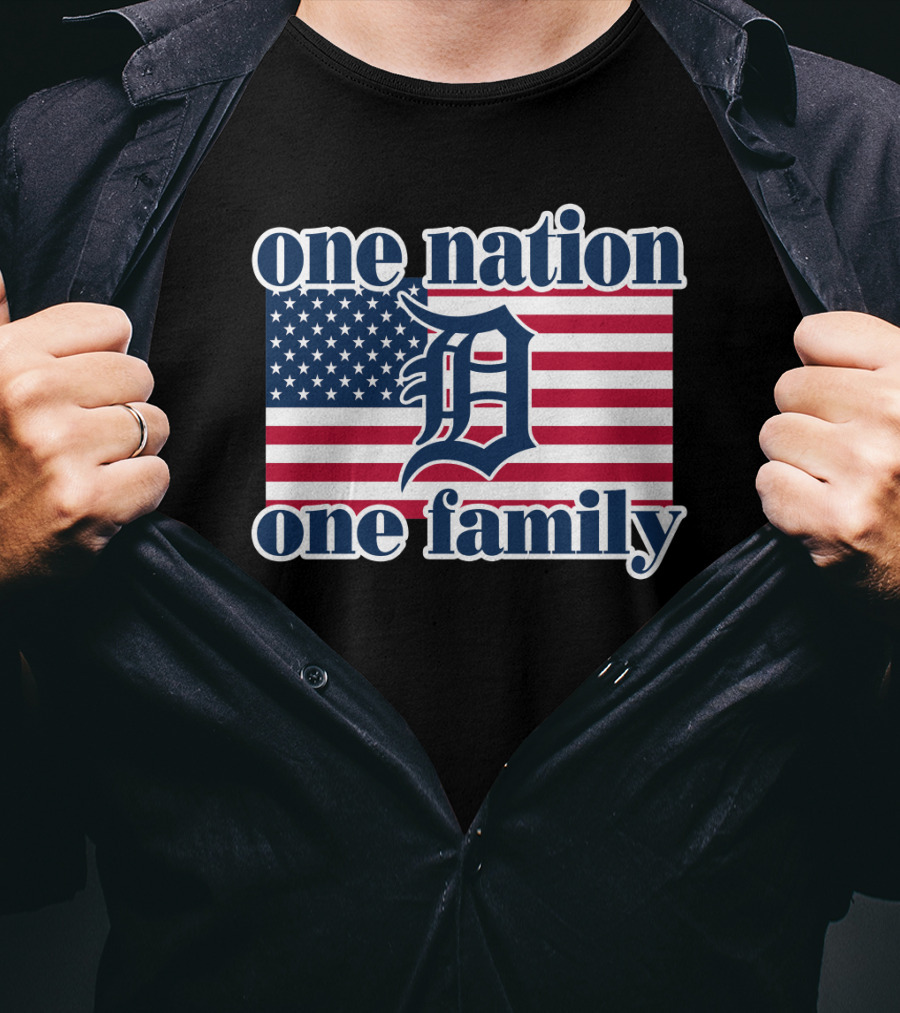 One Nation One Family Detroit Tigers American Flag T-Shirt