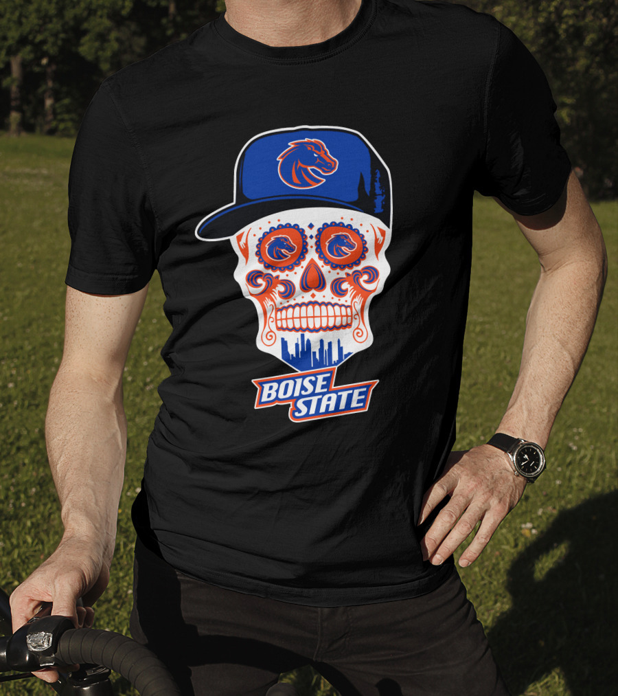 Boise State Broncos Skull With Hat And City Skyline T-Shirt