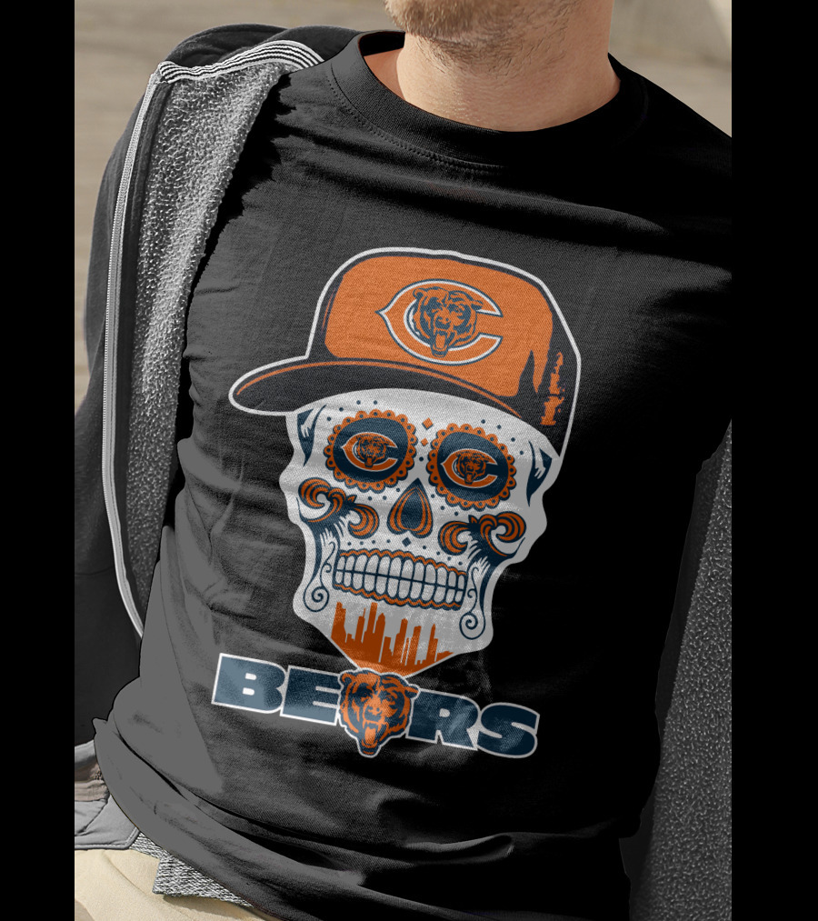 Chicago Bears Skull Hat Urban Skyline T-Shirt