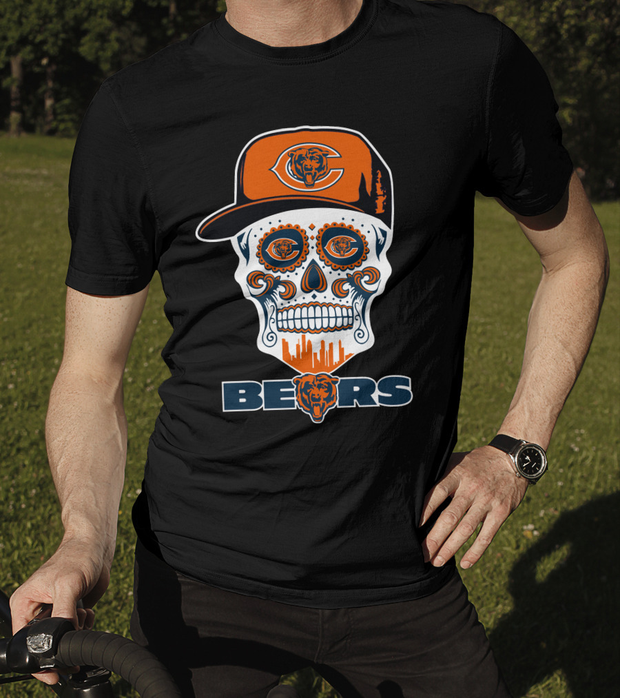 Chicago Bears Skull Hat Urban Skyline T-Shirt