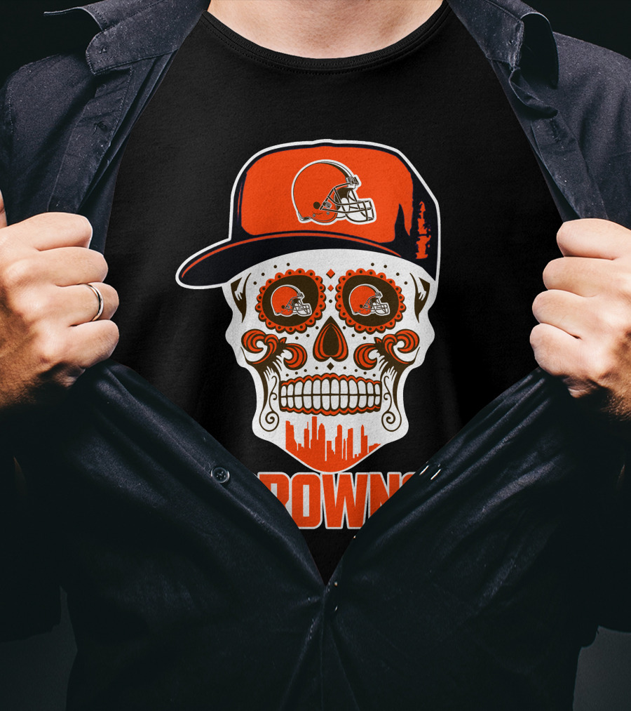 Cleveland Browns Sugar Skull With Orange Helmet And Brow Skyline T-Shirt