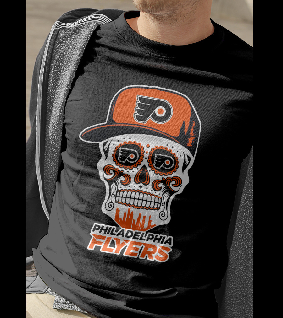 Philadelphia Flyers Skull Art With Cap And Skyline T-Shirt