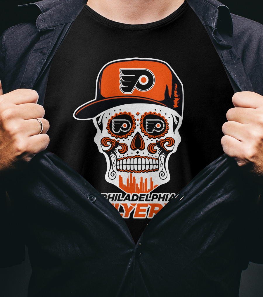 Philadelphia Flyers Skull Art With Cap And Skyline T-Shirt