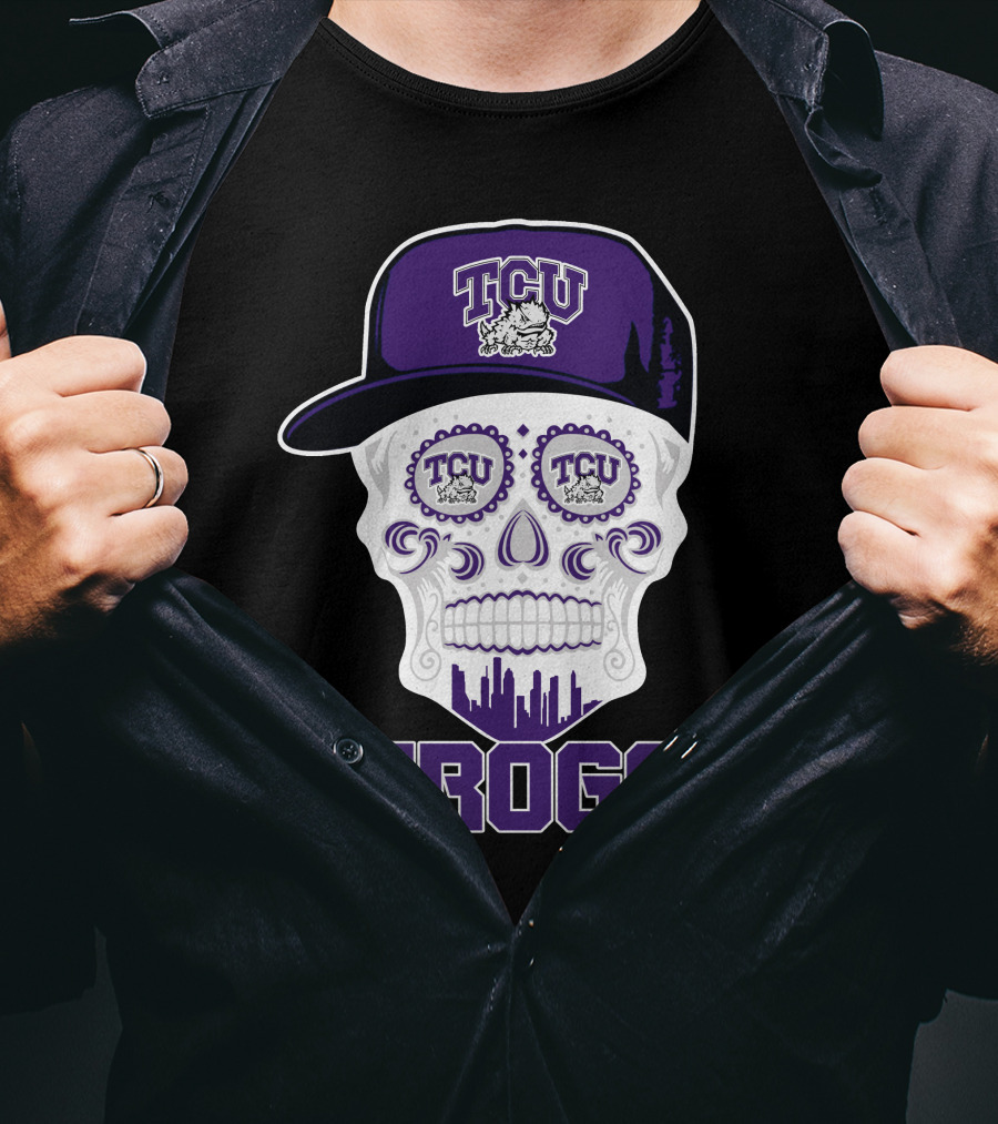 Tcu Horned Frogs Skull With Hat And City Skyline T-Shirt