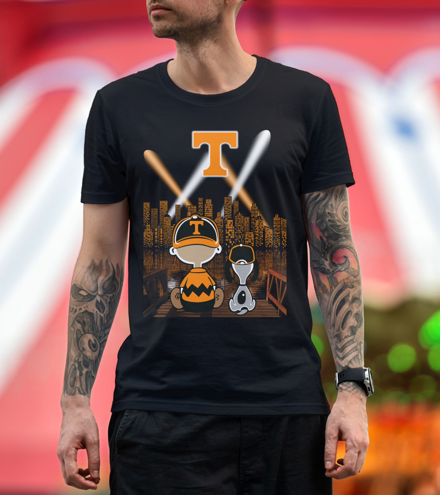 Tennessee Volunteers Snoopy And Charlie City Lights T-Shirt