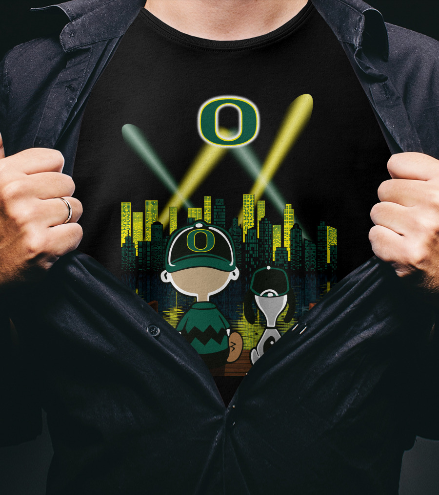 Oregon Ducks City Skyline Night Scene With O Logo And Lights T-Shirt
