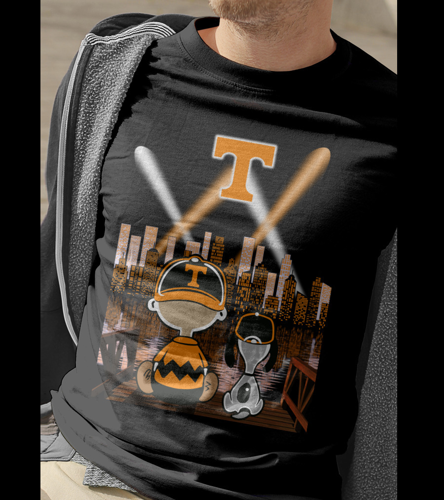 Tennessee Volunteers City Night Skyline With Iconic Cartoon Characters T-Shirt