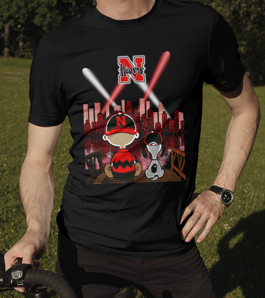 Nebraska Cornhuskers Huskers N City Skyline At Night With Peanuts Characters Charlie Brown And Snoopy T-Shirt