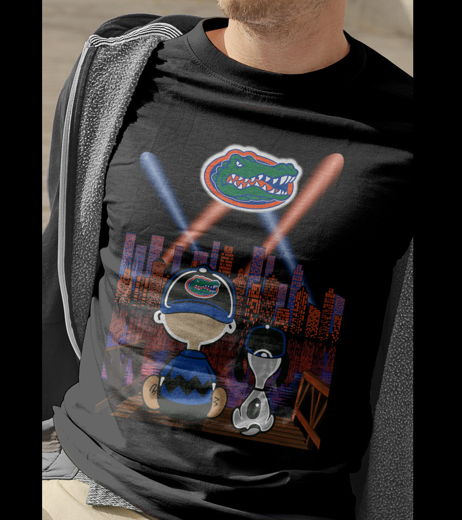 Florida Gators Cityscape At Night With Mascot And Skyline T-Shirt