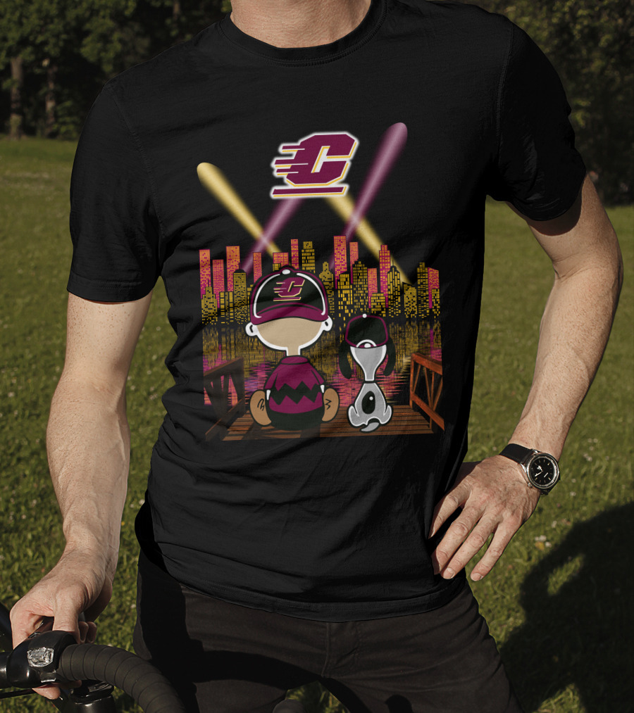 Central Michigan Chippewas 86 Peanuts City Night Skyline T-Shirt