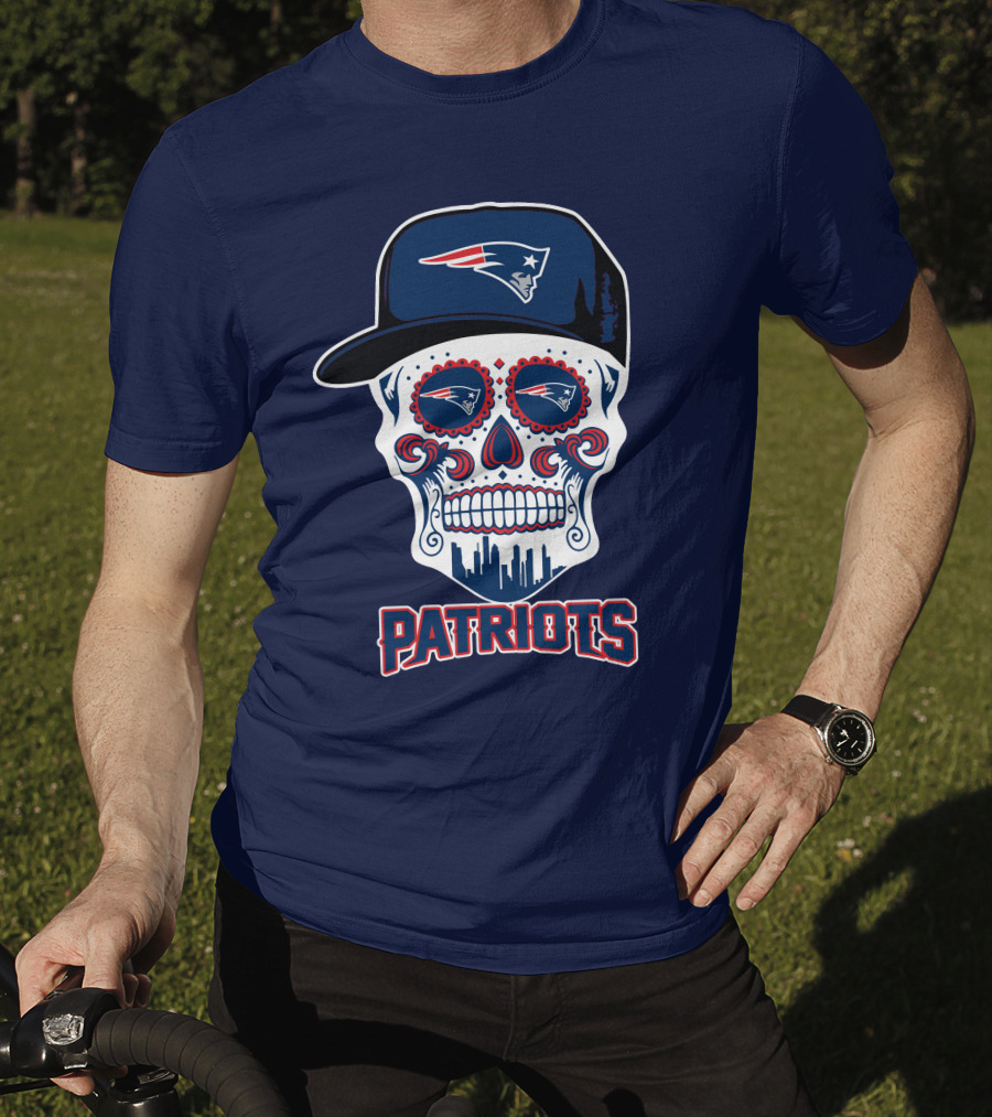 Patriots Skull Logo With Hat And City Skyline T-Shirt