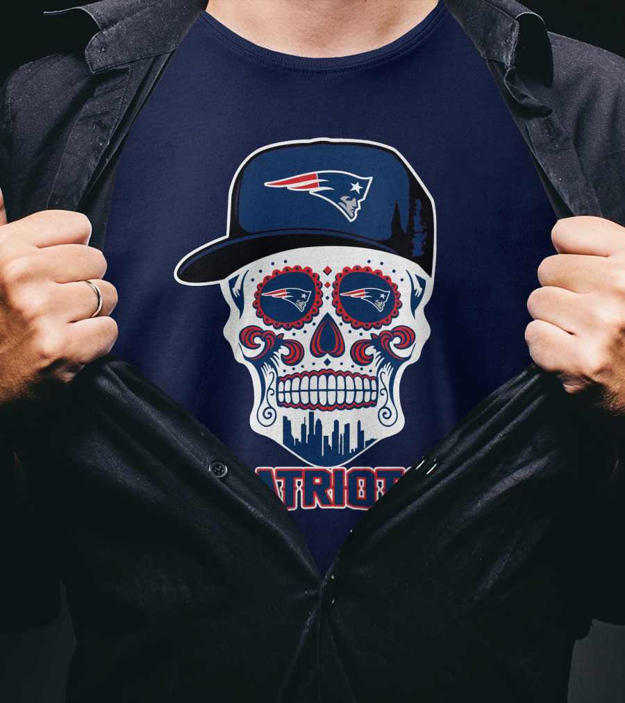 Patriots Skull Logo With Hat And City Skyline T-Shirt