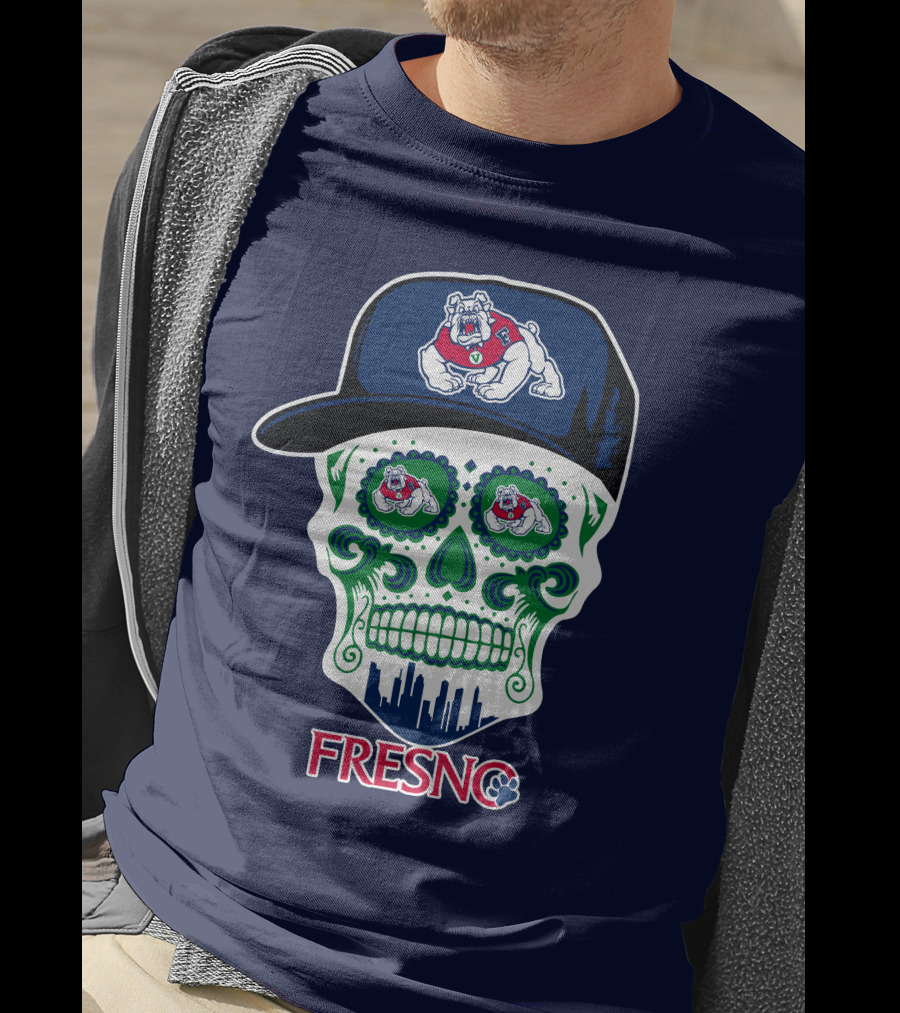Fresno State Bulldogs Skull Artwork With Bulldog Hat And City Skyline T-Shirt