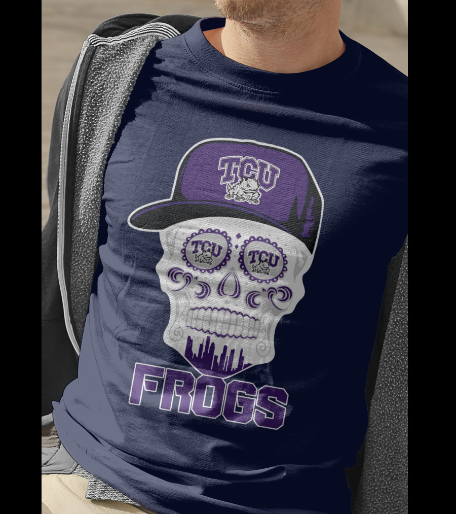 Tcu Horned Frogs Skull Logo With Cap T-Shirt