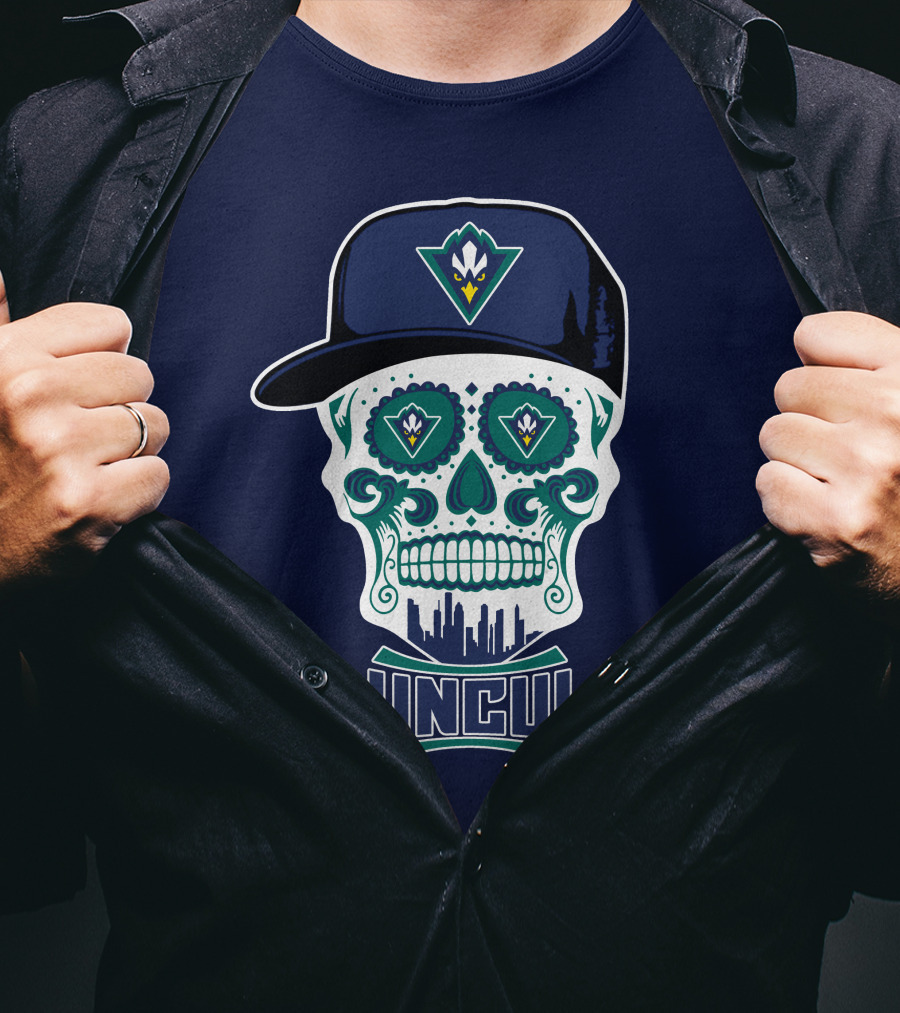 Uncw Seahawks Sugar Skull With Hat T-Shirt