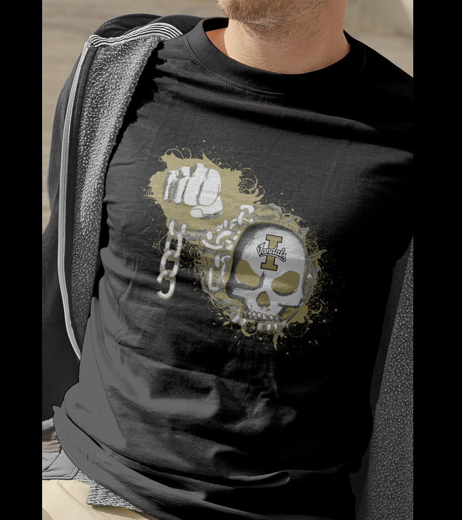 Vandals Skull Fist Chains Idaho T-Shirt