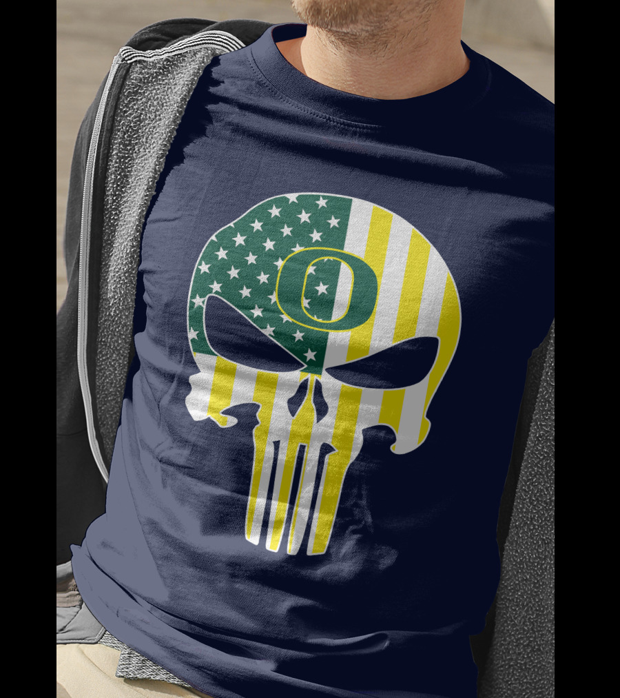 Oregon Ducks Punisher Skull American Flag T-Shirt