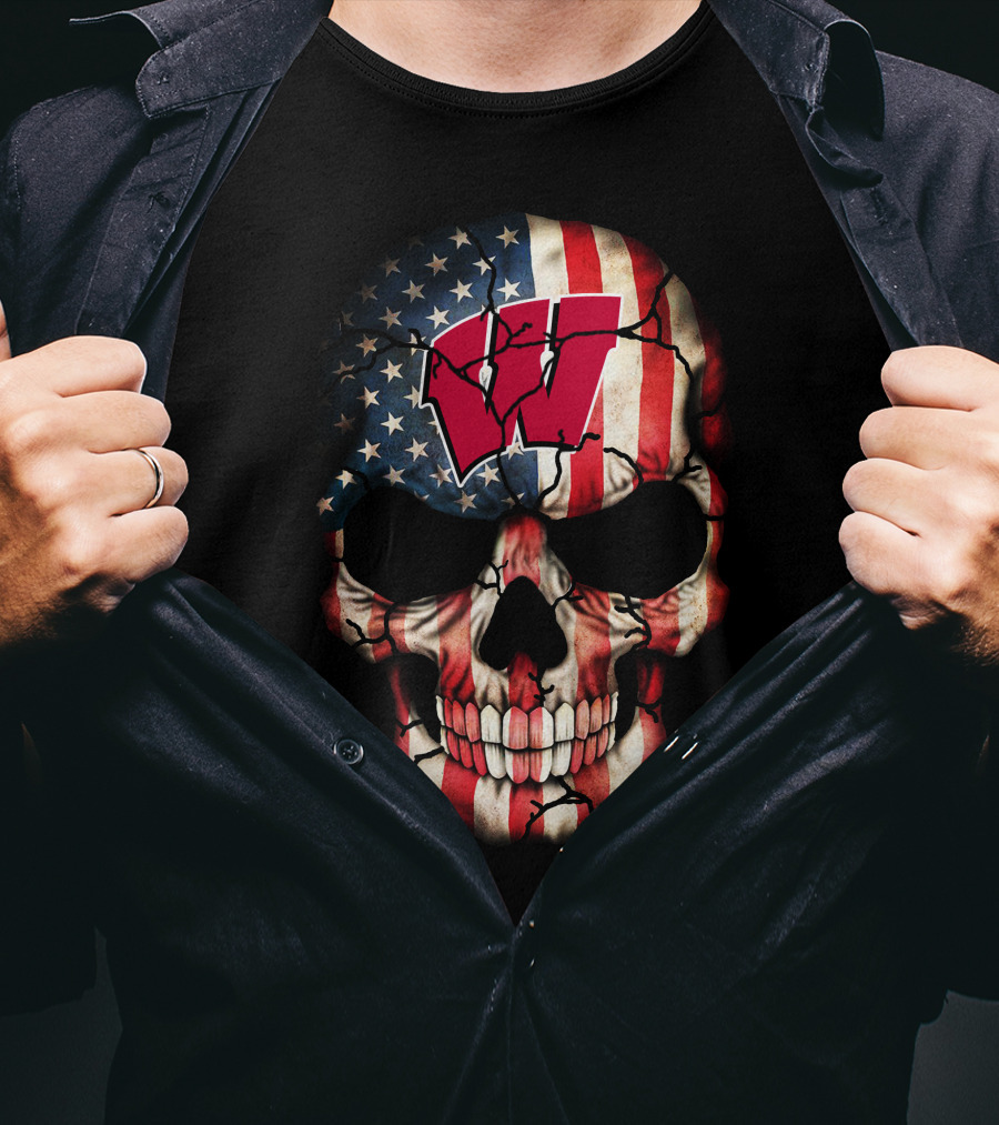 Wisconsin Badgers American Flag Skull W T-Shirt