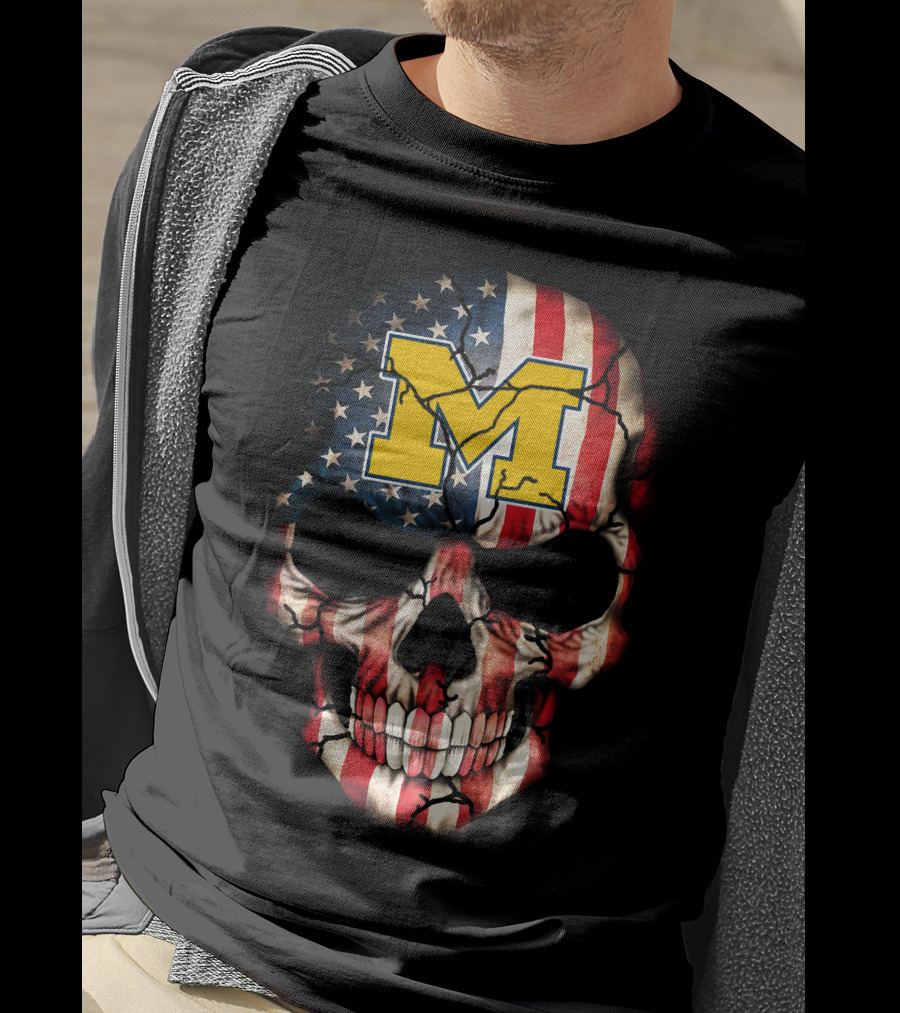 Michigan Wolverines American Flag Skull 67 T-Shirt