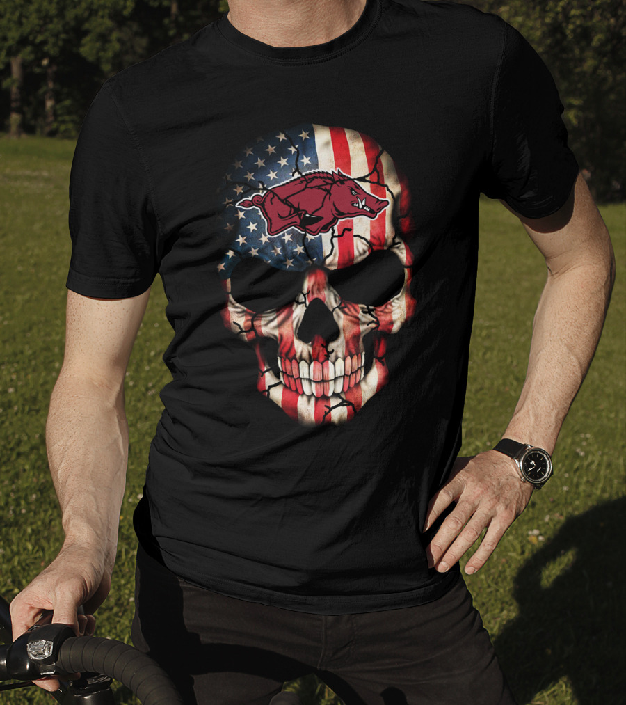 Arkansas Razorbacks Skull American Flag T-Shirt