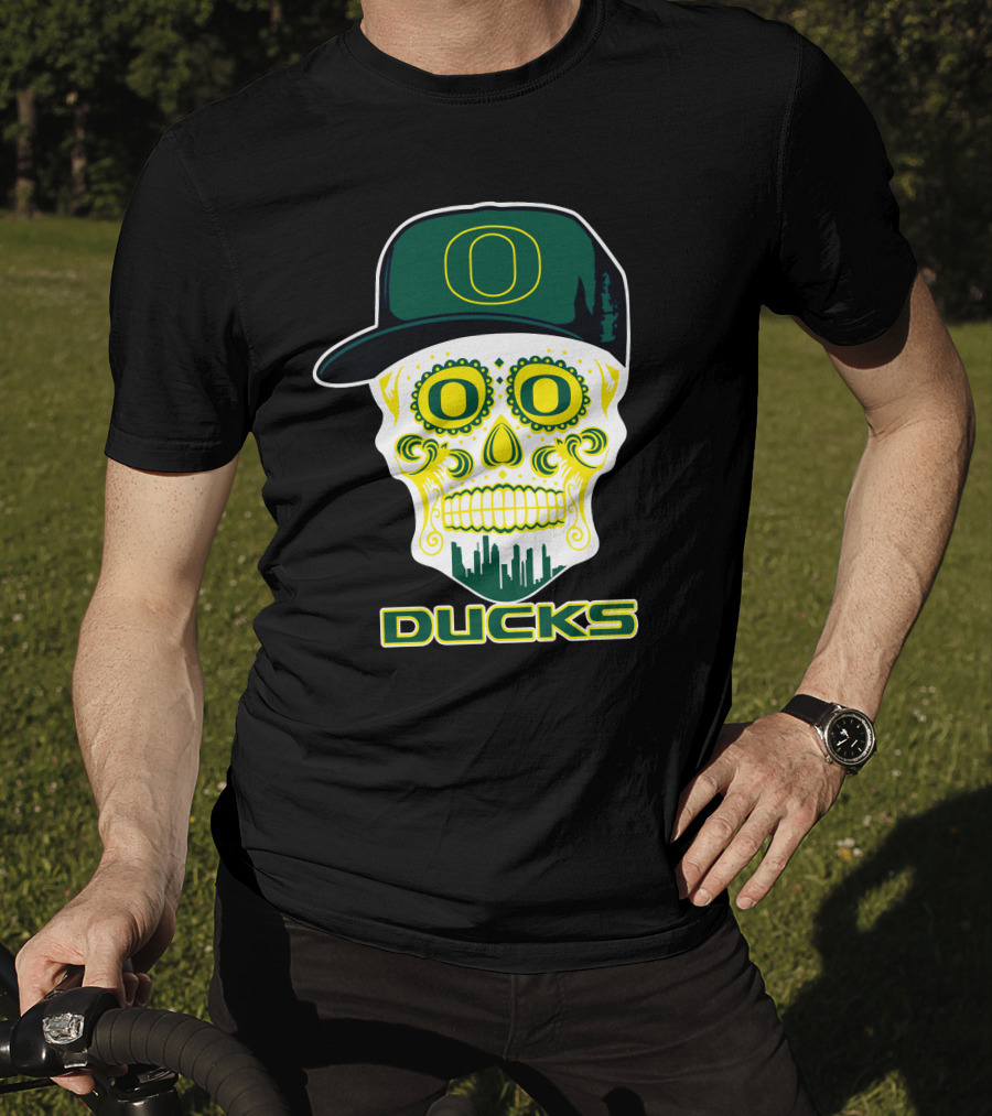 Oregon Ducks Skull With Hat And Cityscape T-Shirt