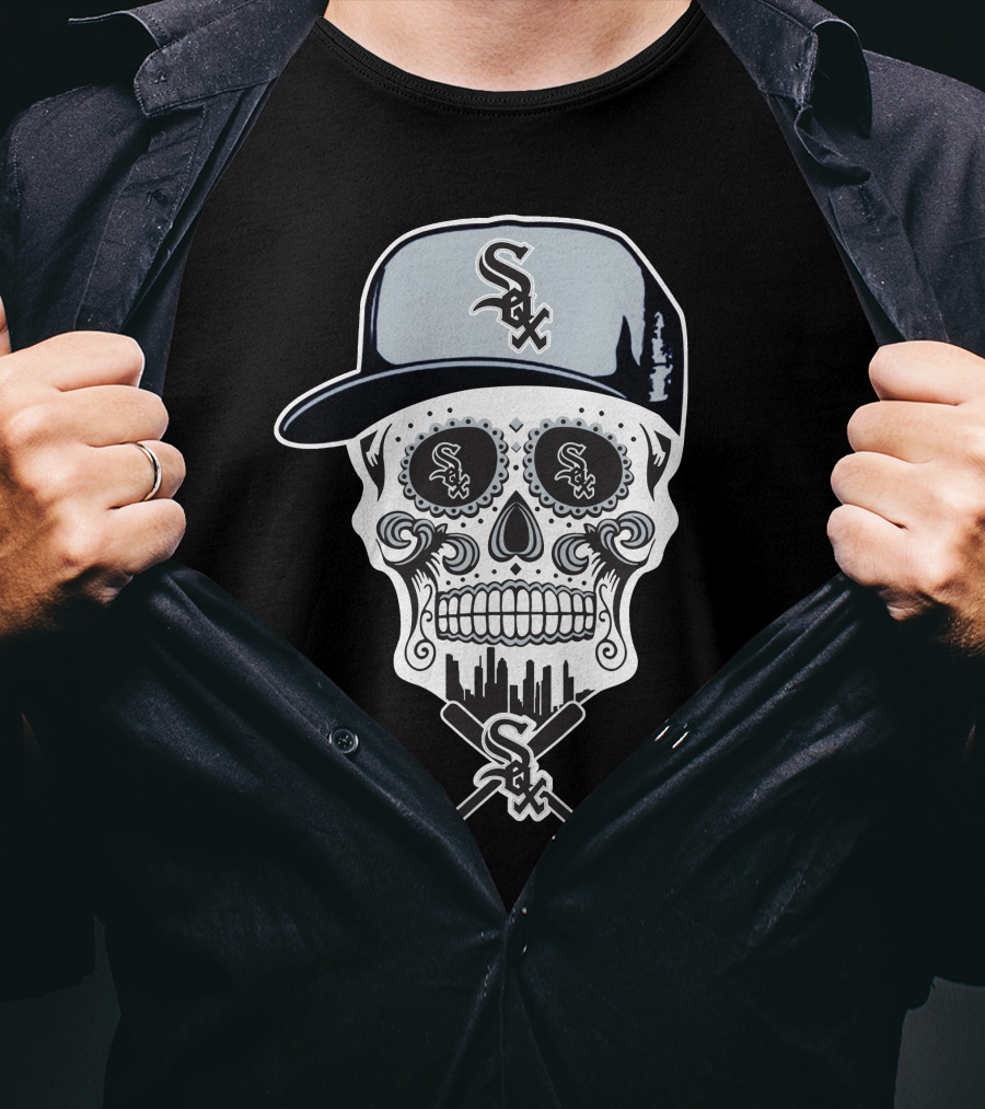 Chicago White Sox Skull With Cap And Crossed Bats T-Shirt
