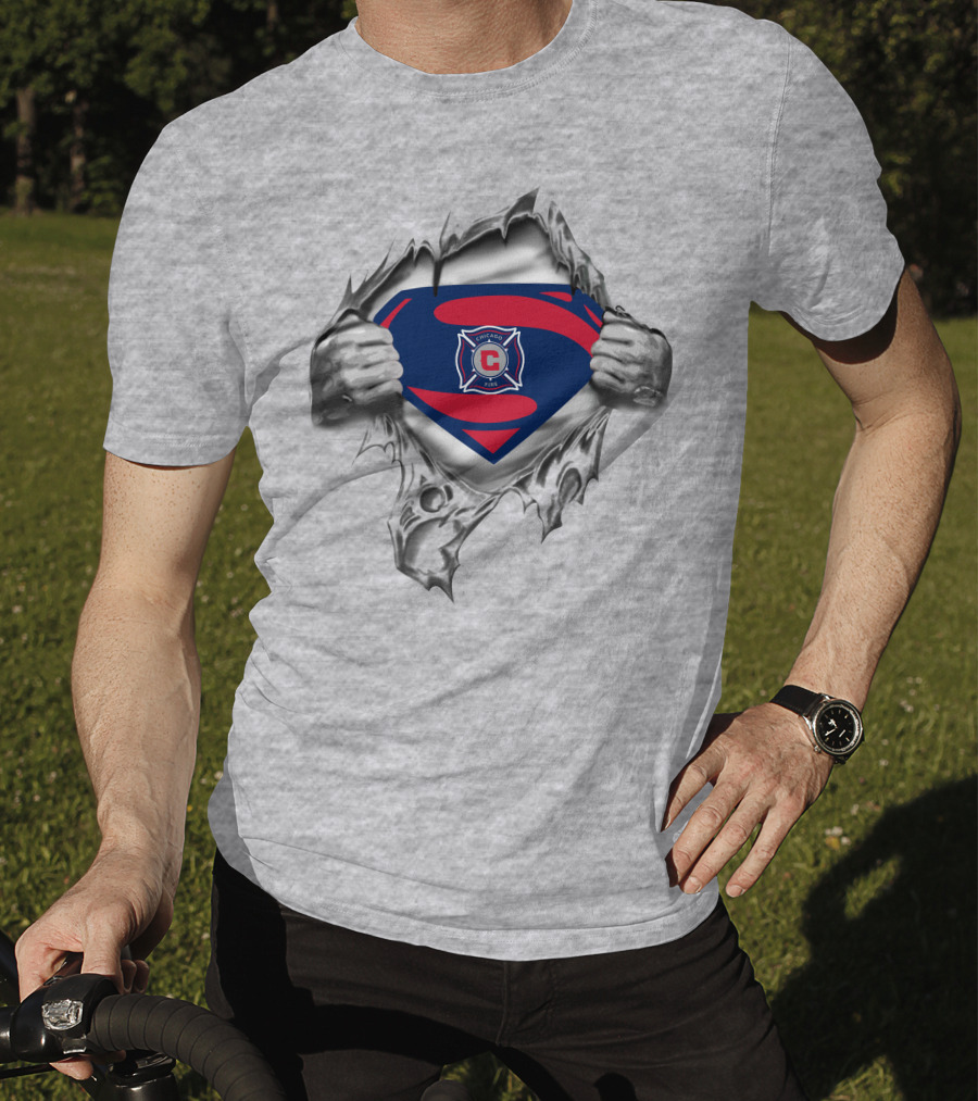 Chicago Fire Superman Logo Badge Emblem Tear Effect T-Shirt