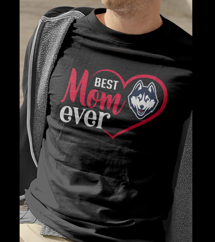 Uconn Huskies Best Mom Ever Heart T-Shirt