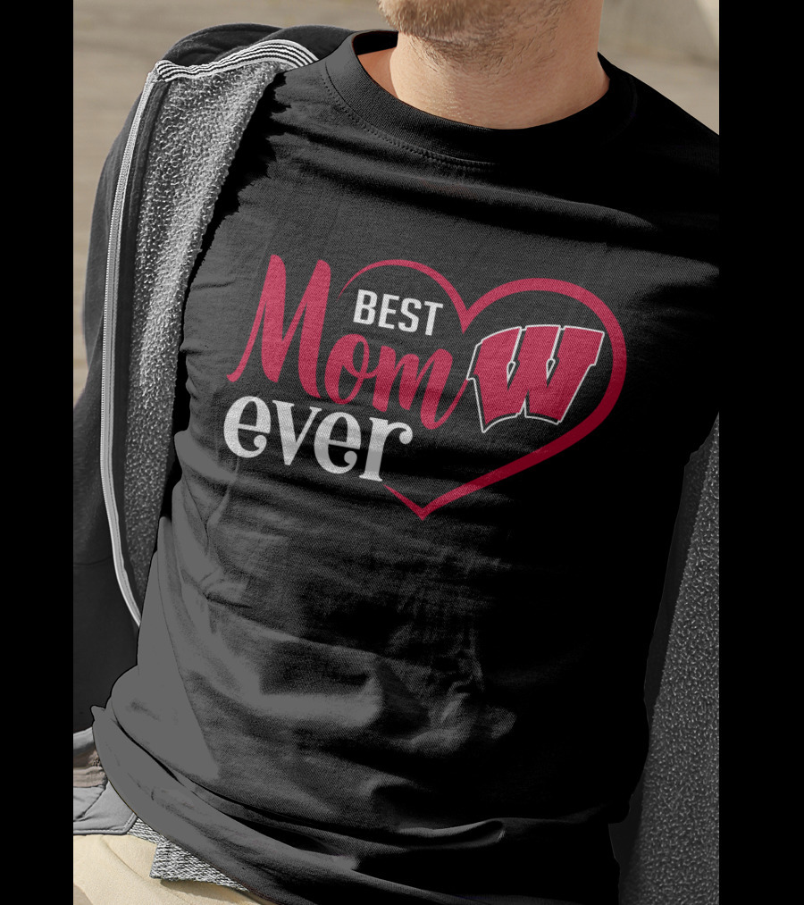 Best Mom Ever Wisconsin Badgers Football Heart T-Shirt