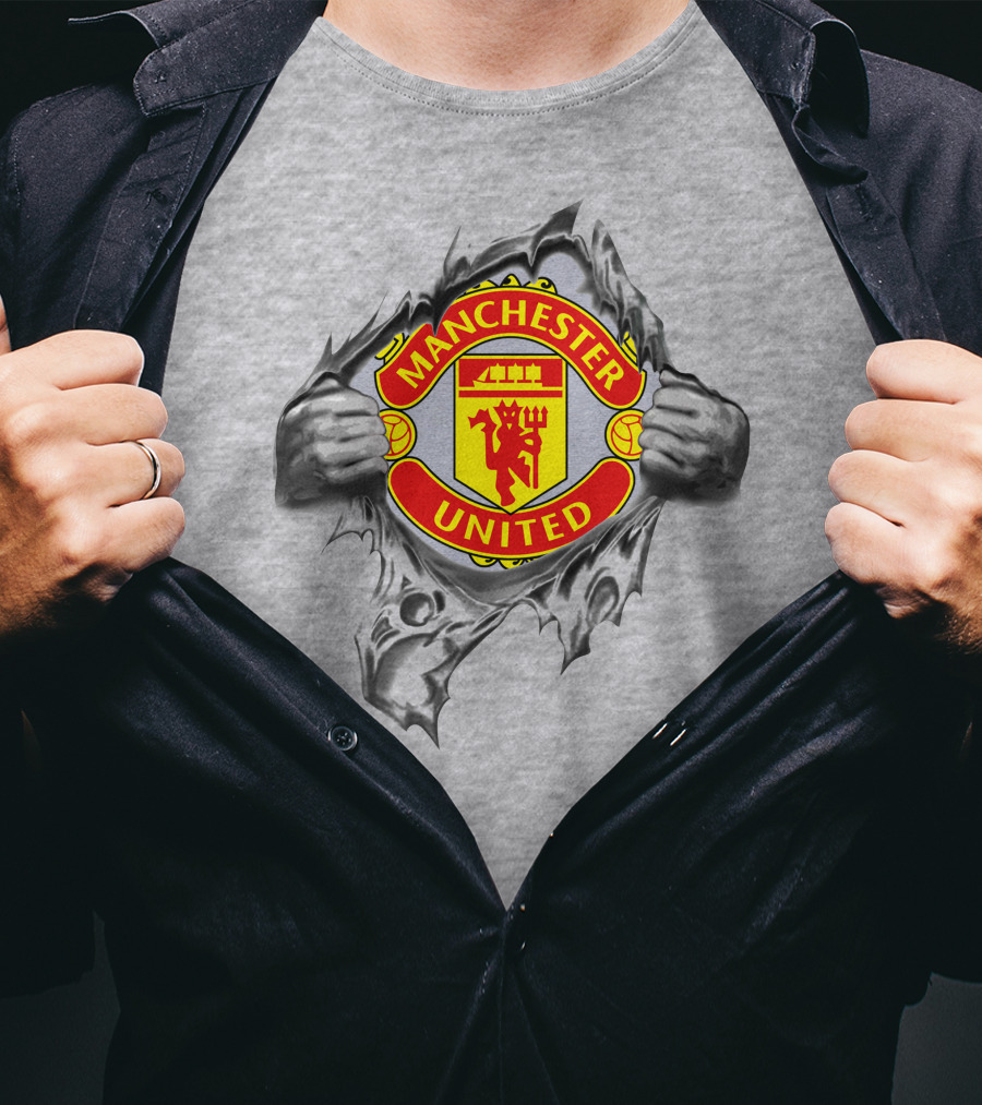 Manchester United Mu Super Fan Badge Ripped Look T-Shirt