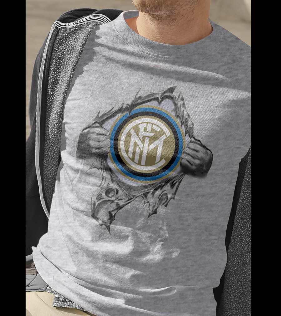 Inter Milan Super Fan 296 Iconic Club Logo Tear T-Shirt