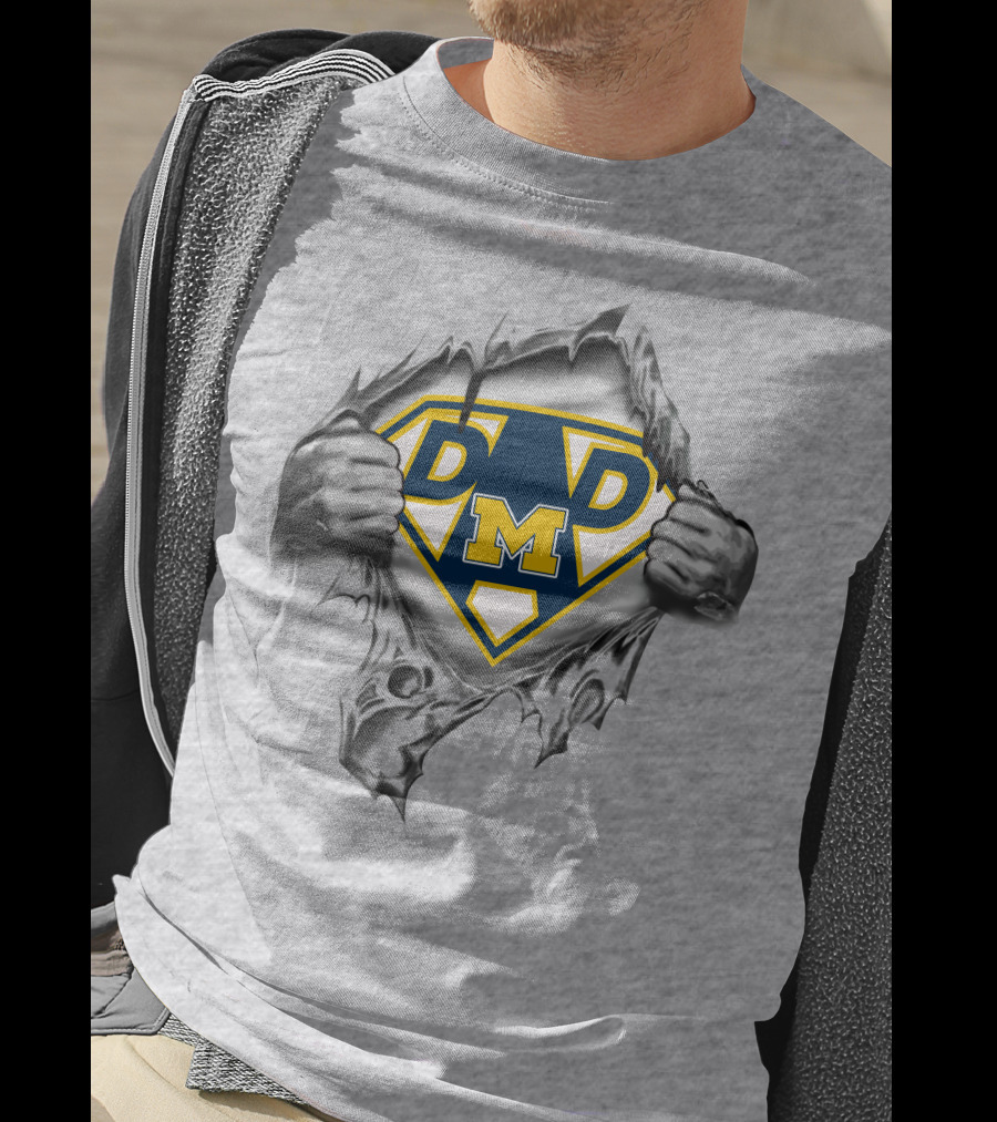 Michigan Wolverines Dad M Superhero T-Shirt