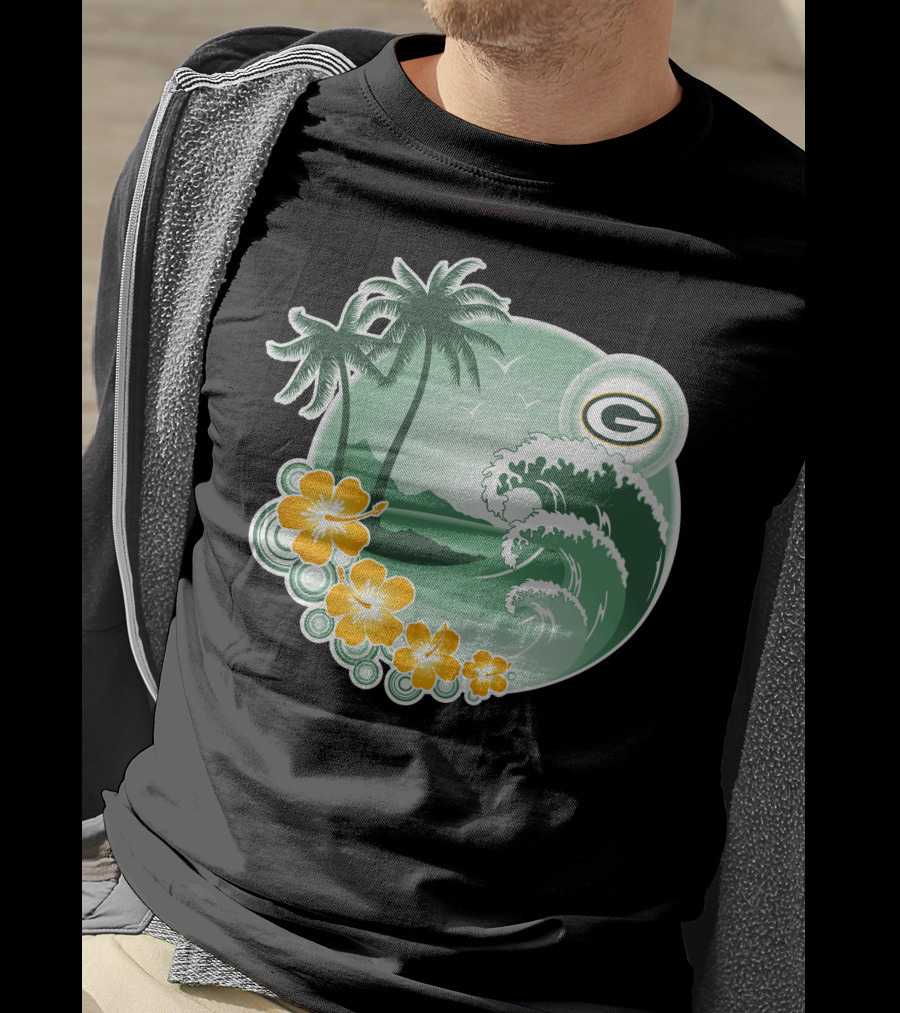 Green Bay Packers Tropical Wave Holiday Scene T-Shirt