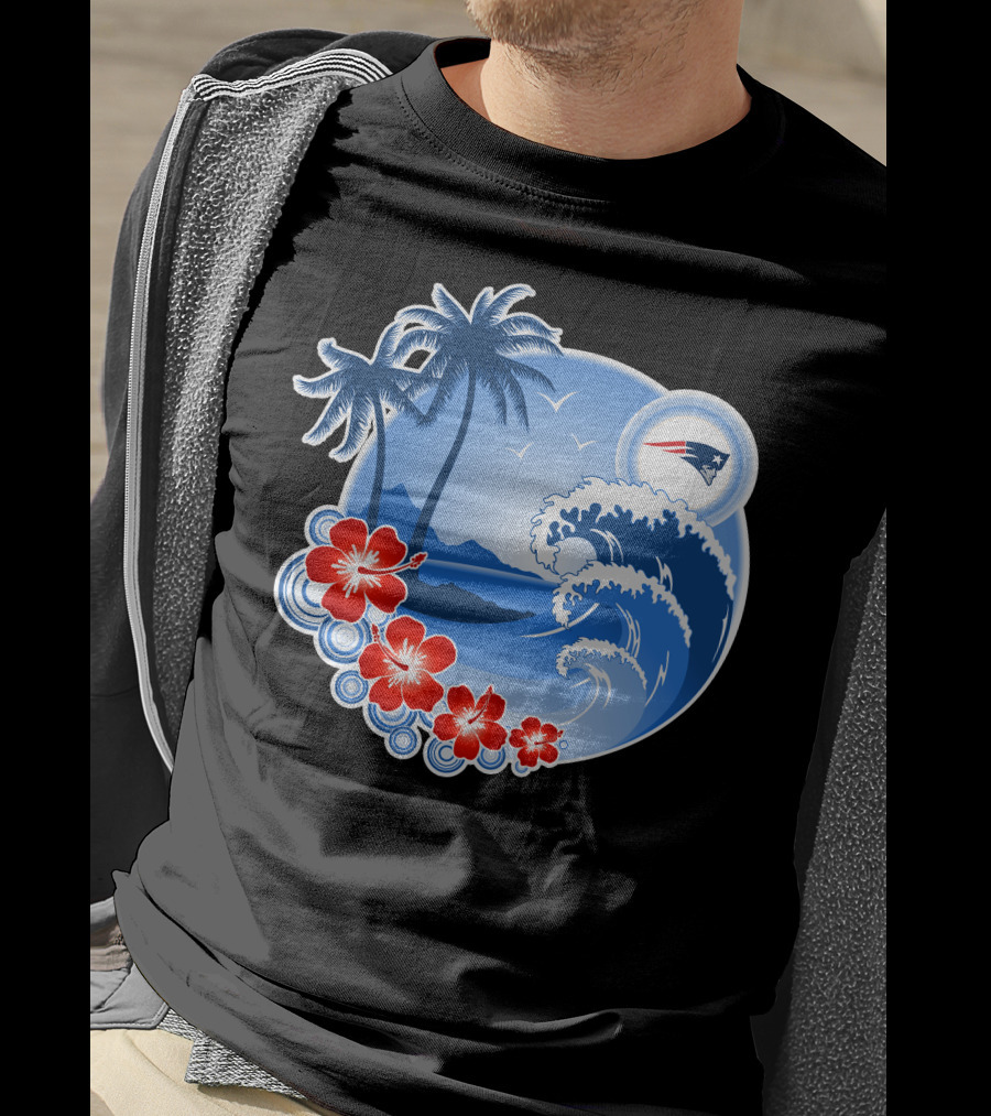 New England Patriots Tropical Beach Waves And Palm Trees Scene T-Shirt