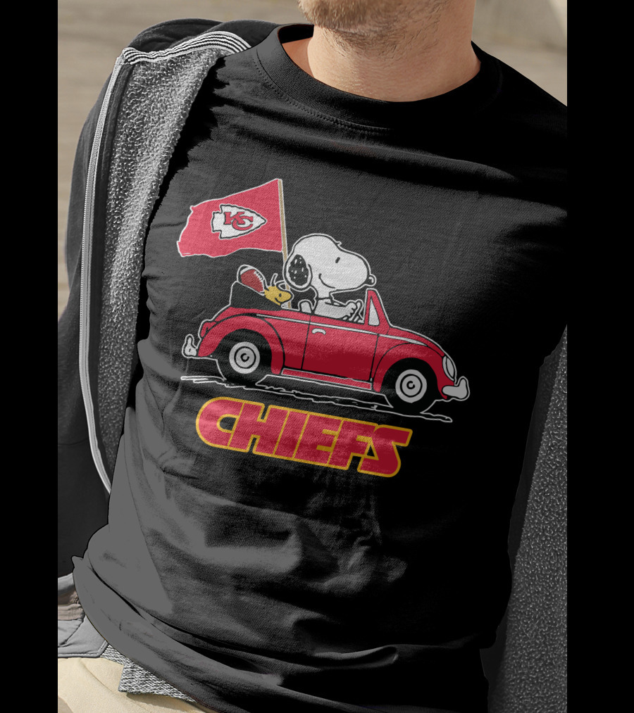 Chiefs Snoopy Driving With Kansas City Flag T-Shirt