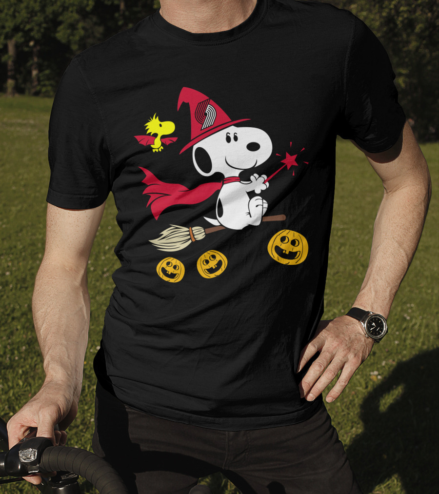 Portland Trail Blazers Happy Halloween Snoopy Witch Broom Woodstock Pumpkins T-Shirt