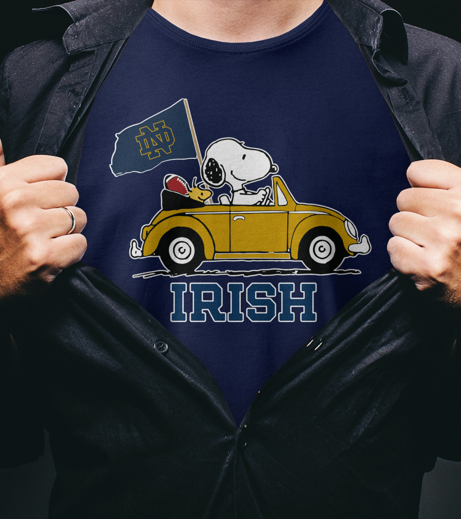 Notre Dame Fighting Irish Snoopy Driving Car With Flag T-Shirt