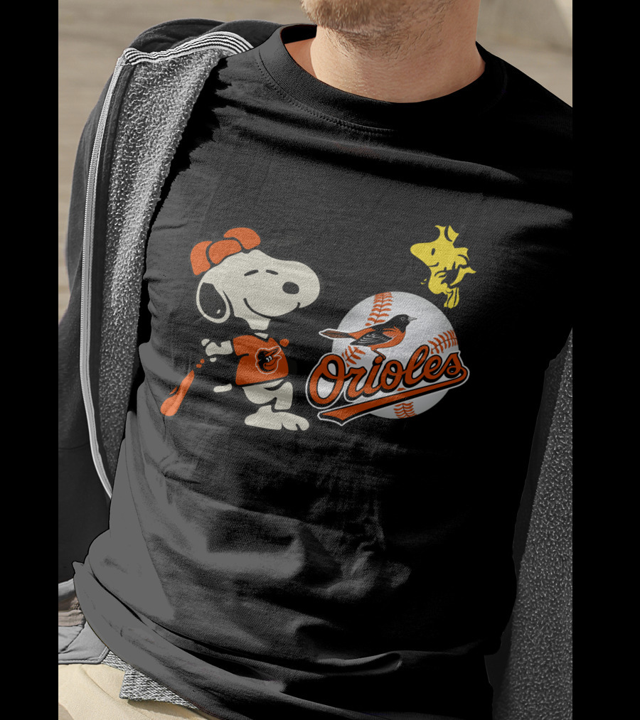 Baltimore Orioles Snoopy And Woodstock BaseballArtwork T-Shirt