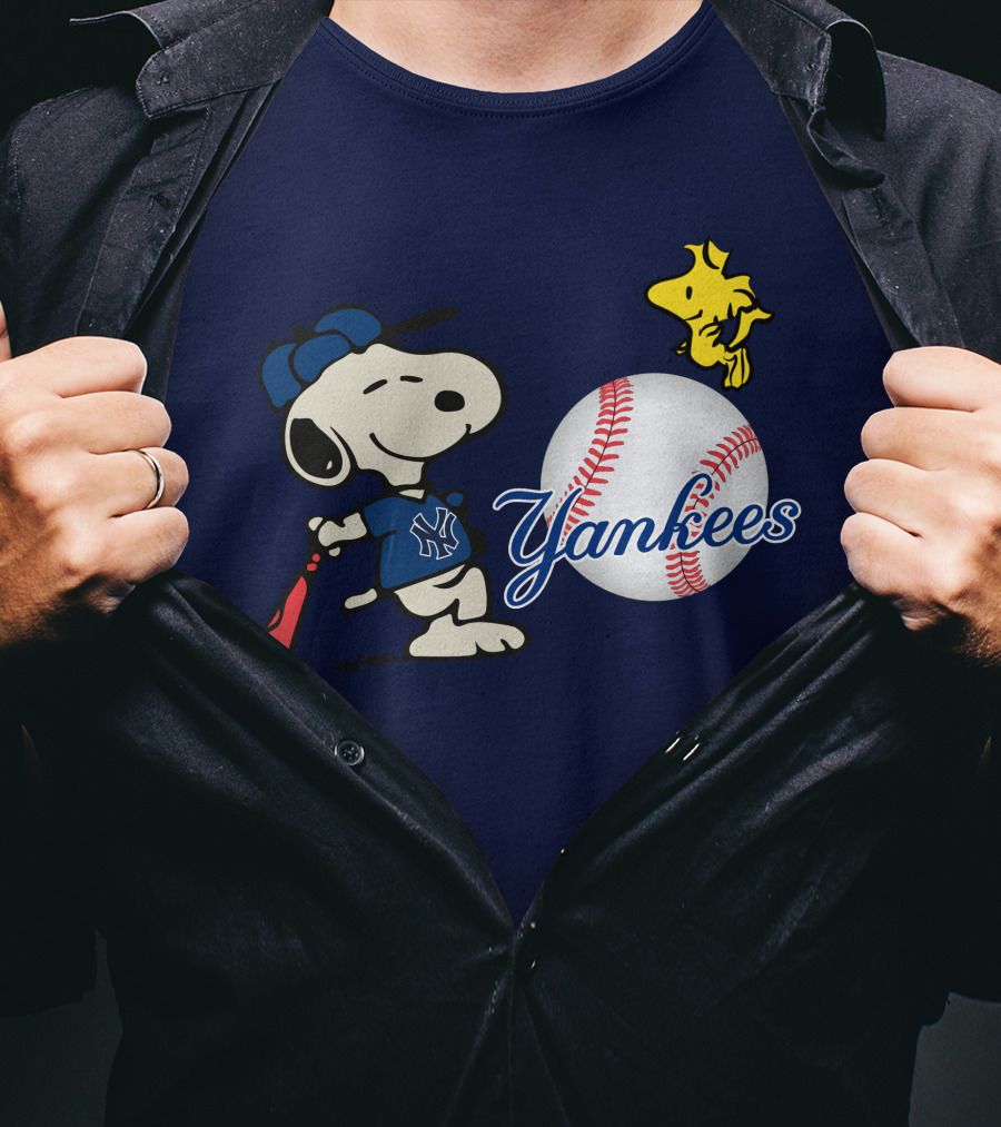 Yankees Snoopy Baseball Woodstock Swing Vintage New York Sports T-Shirt