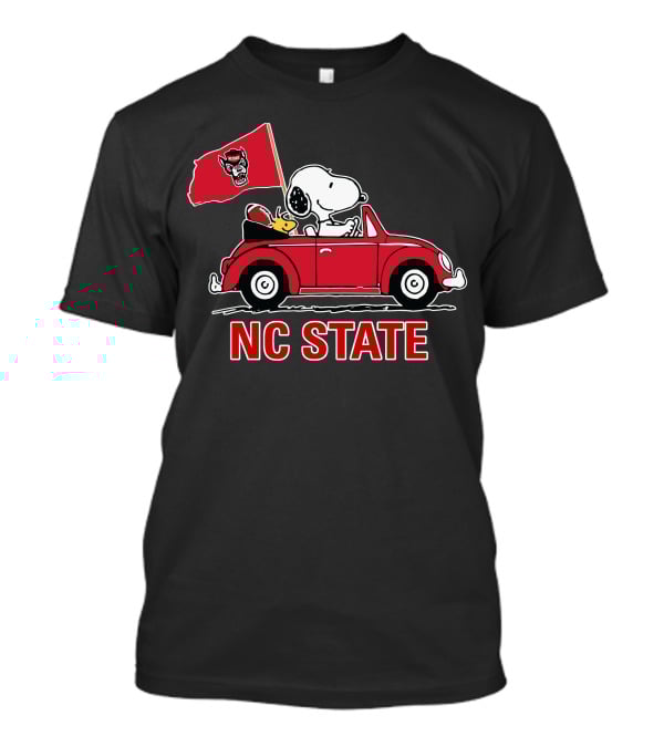 NC State Wolfpack Snoopy Red Car Football Flag T-Shirt