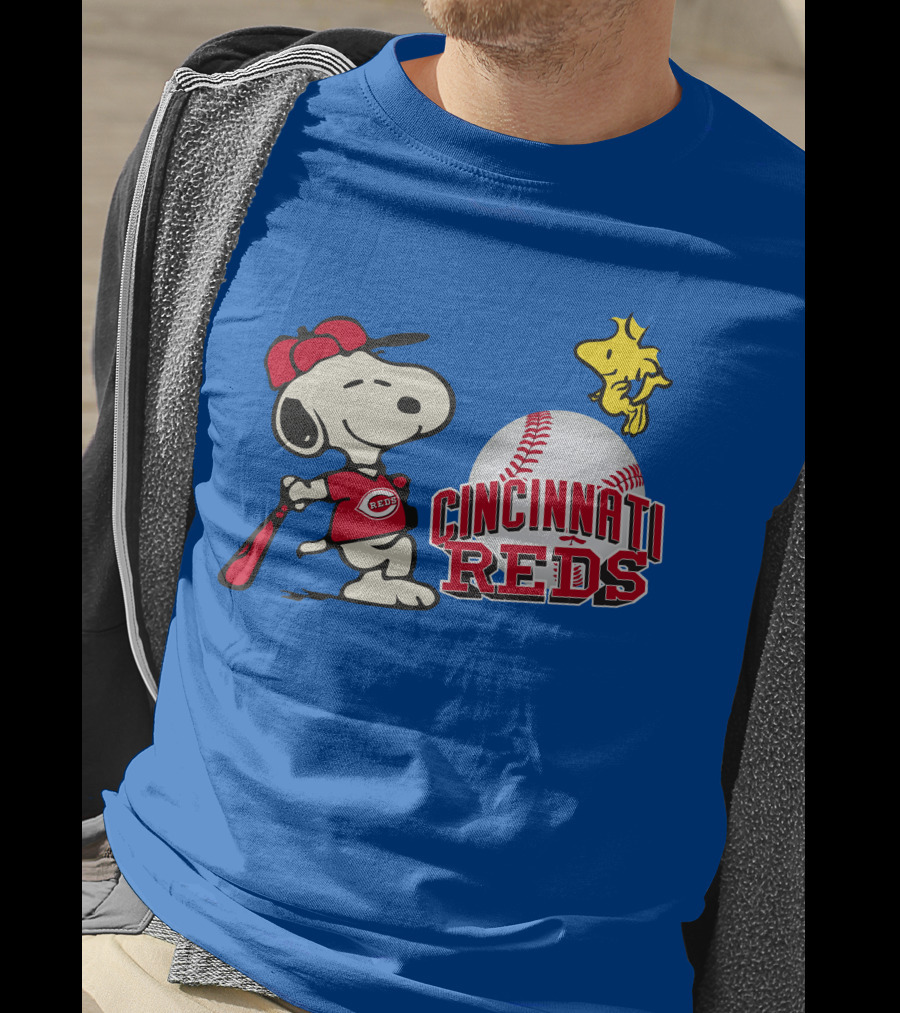 Cincinnati Reds Snoopy Woodstock Baseball T-Shirt