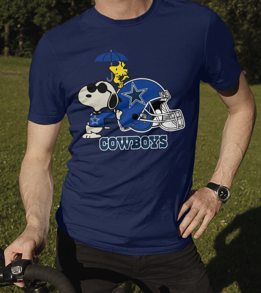 Dallas Cowboys Snoopy Woodstock Holiday Helmet T-Shirt