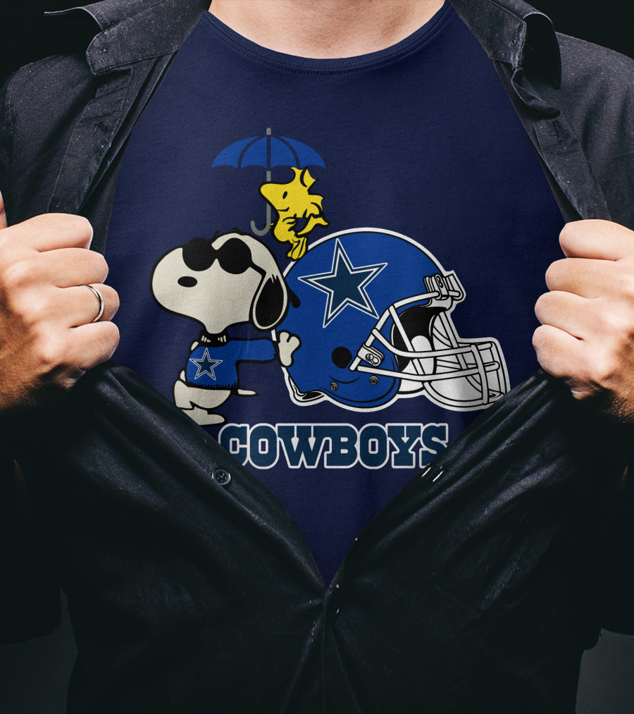 Dallas Cowboys Snoopy Woodstock Holiday Helmet T-Shirt