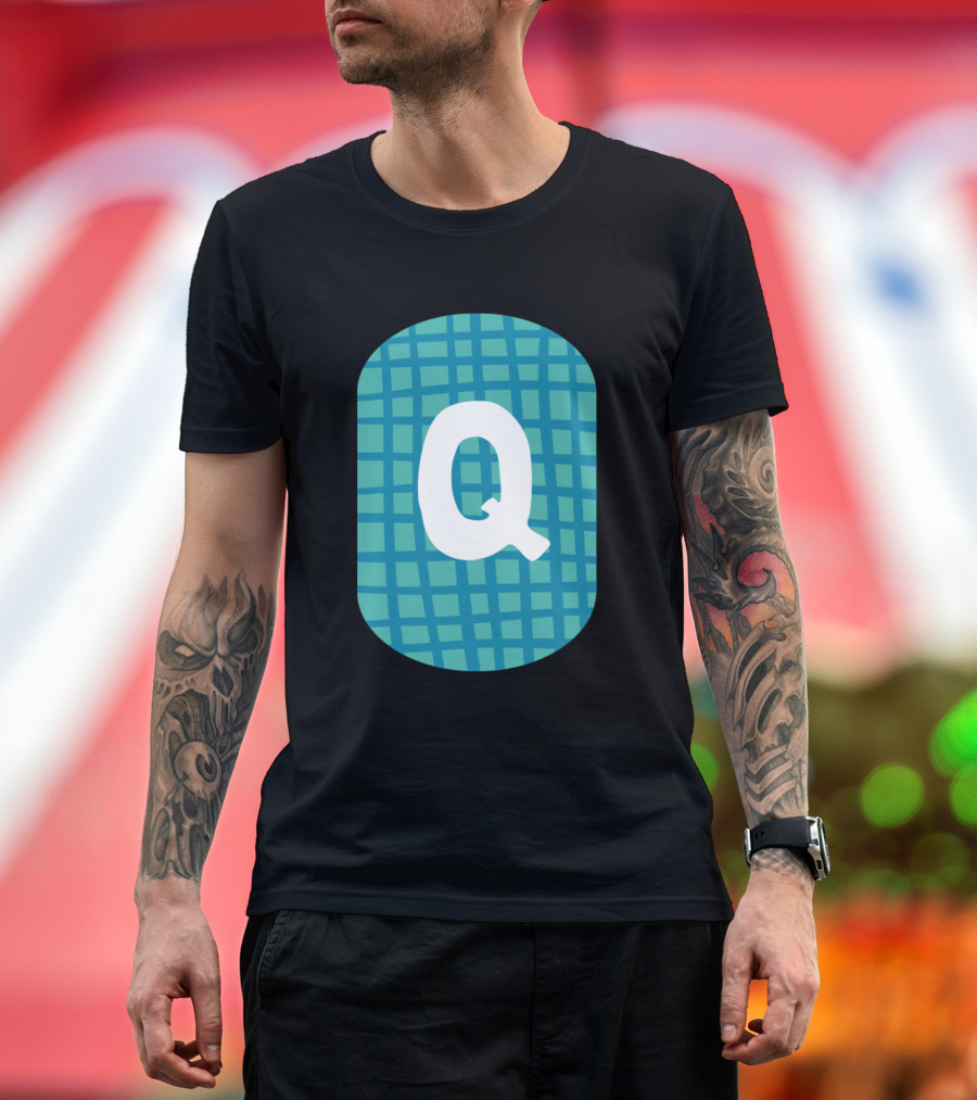Q Blue Patterned Square Alphabet T-Shirt