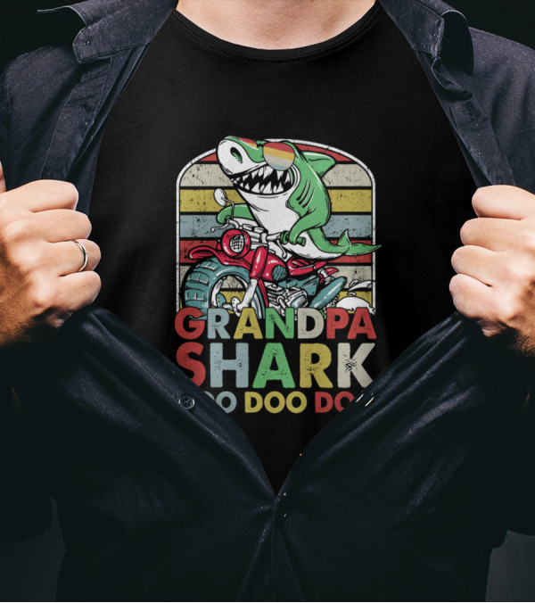 Grandpa Shark Doo Doo Doo Riding Vintage Motorcycle T-Shirt
